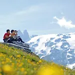 Daire Next To Titlis Station *