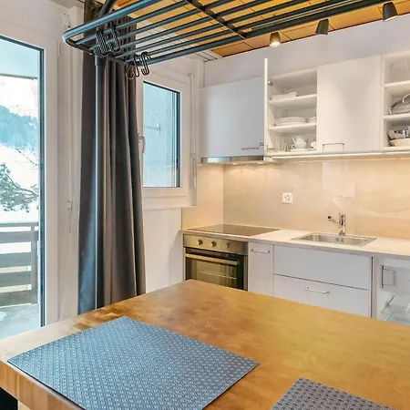 Next To Titlis Station Апартаменты