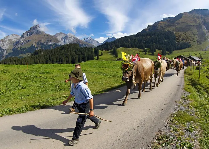 Next To Titlis Station Apartment